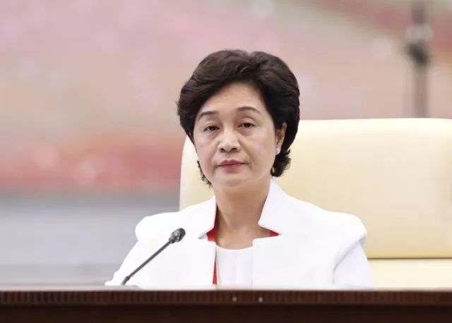 阳光下的法庭|法官|白雪梅_新浪新闻