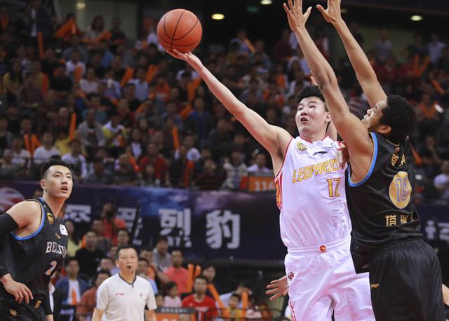 北京和深圳生死第五战,广东队主教练杜峰和两