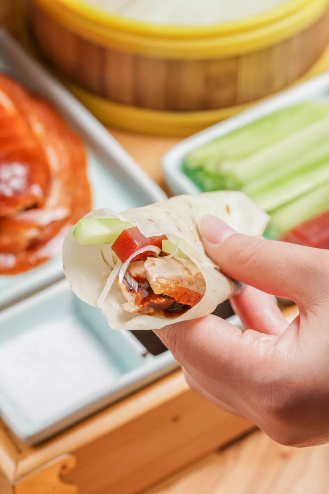 5折吃鱼头泡饼?免费吃烤鸭?北京这家菜馆真江湖!