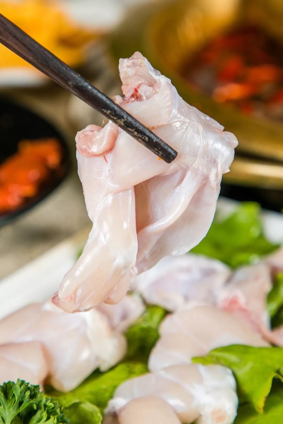 连城墙牌匾都搬来了!1比1复刻重庆城!|蛙肉|油碟_新浪新闻