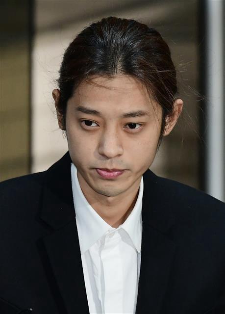 郑俊英偷拍案5月10日首次开庭 有望当月正式审理