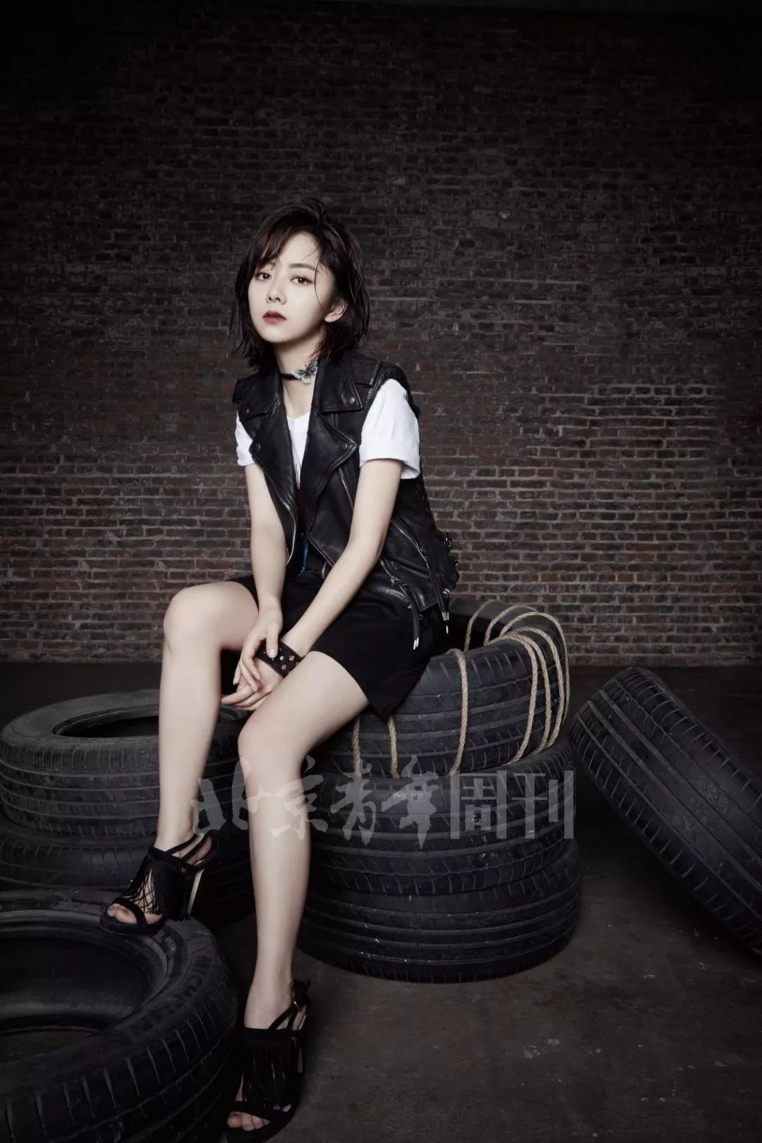 谭松韵:确认过眼神 她不只是"淳贵人"丨cover shoot