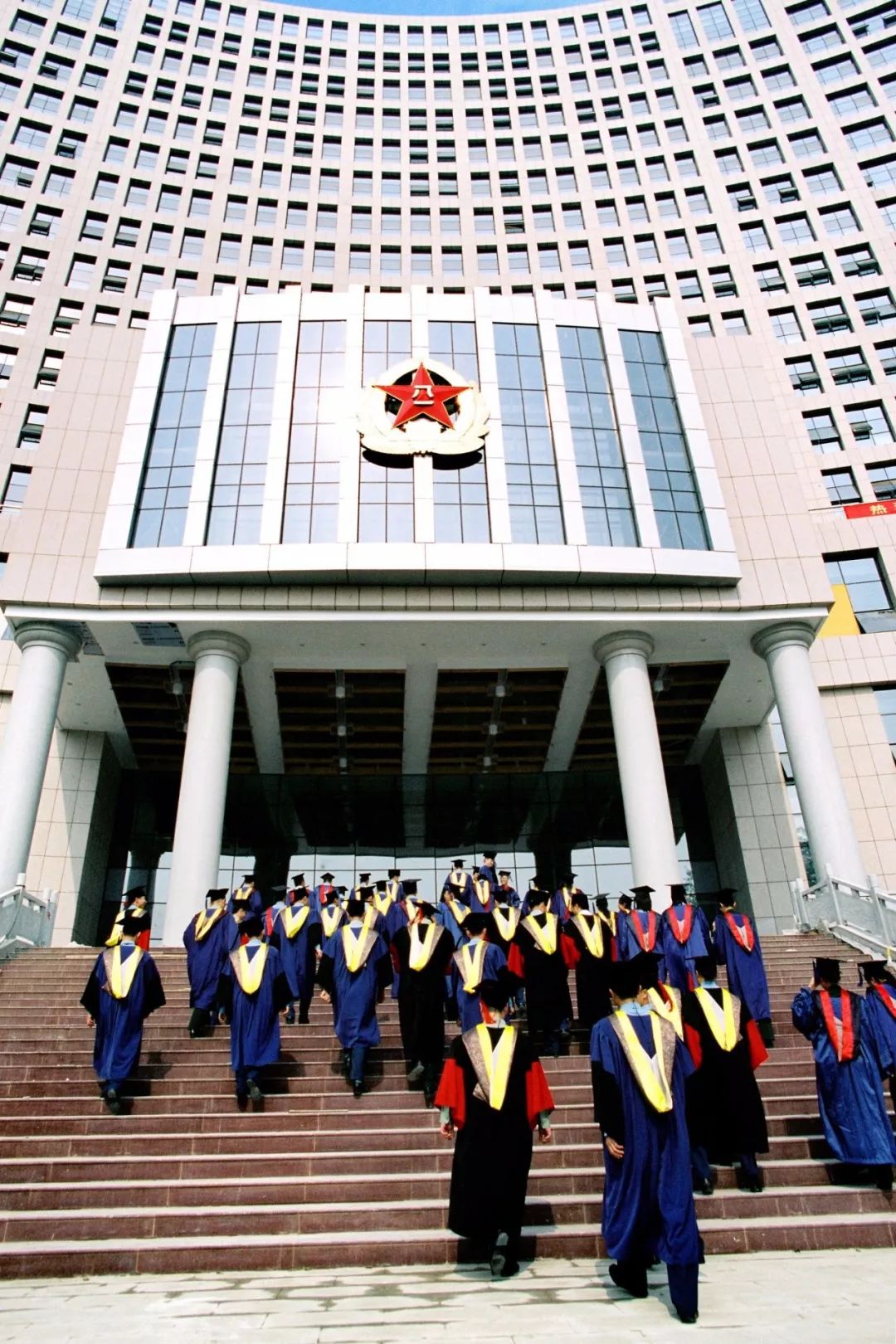 2018军校招生简章空军预警学院附往年录取线