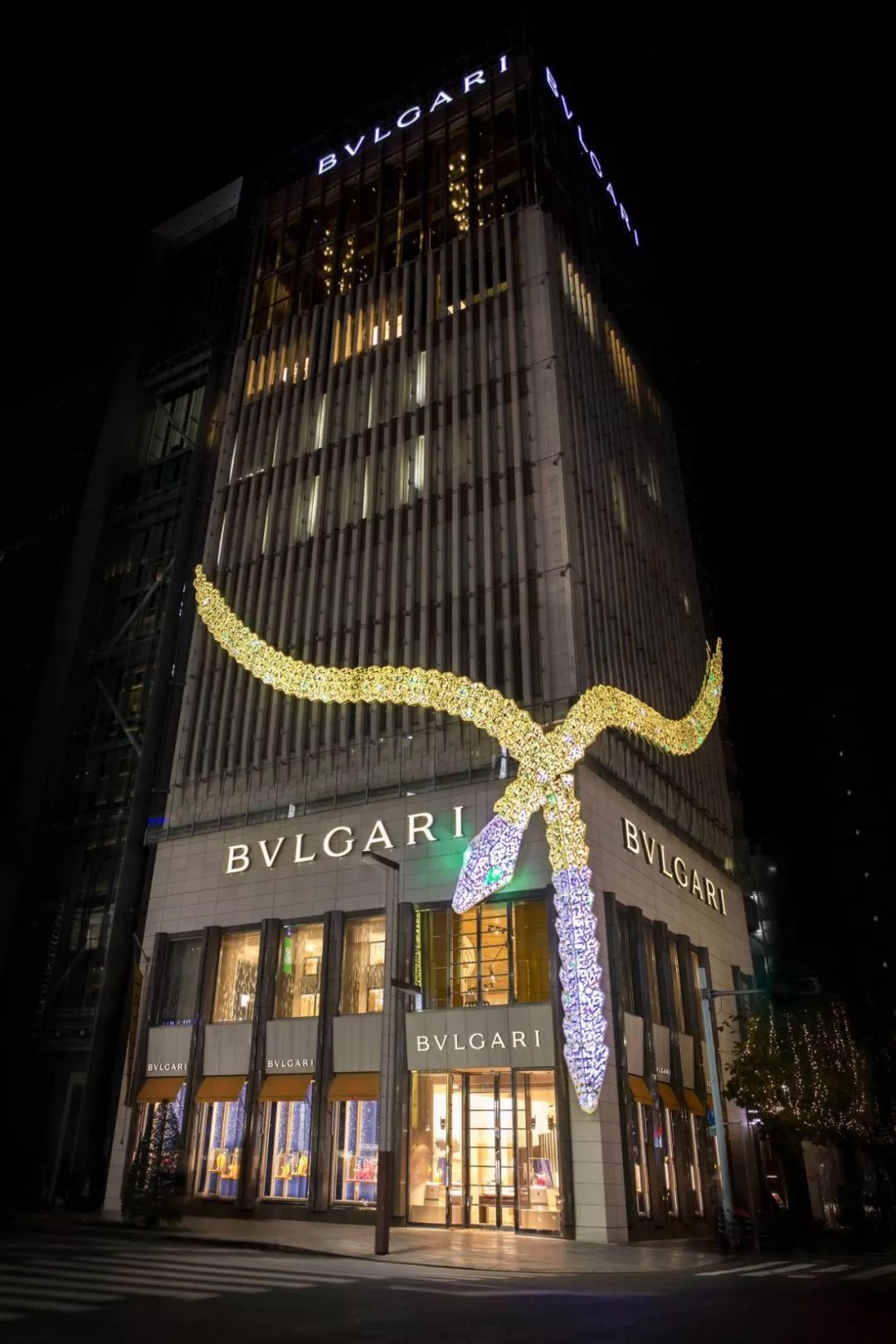 日本这个景点在ins上被刷爆!千万别让爱拍照的中国妹子知道,否则.