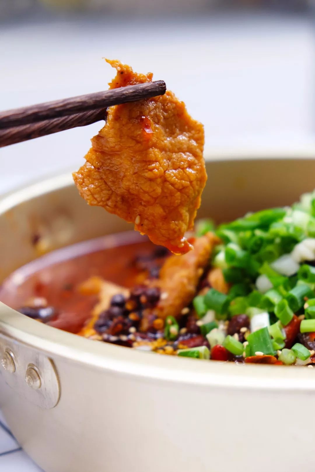 miniko探店丨东门大桥的这条巷子里竟然藏了一家用脸吃的冒菜!