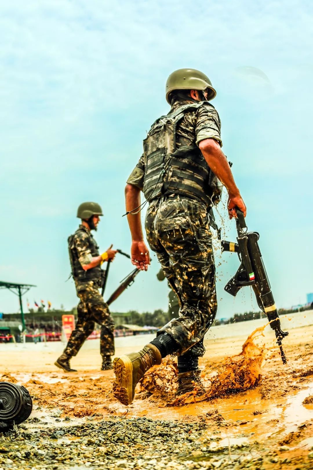 "军营摄影展:孙宏韬作品|人民海军报|登陆|委内瑞拉_新浪军事_新浪网