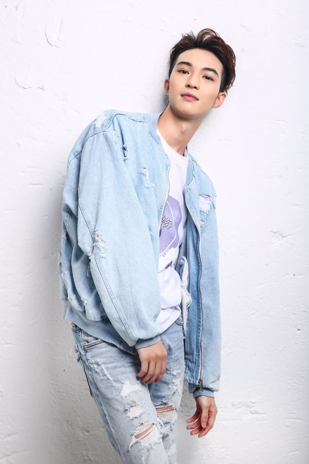 何乾梁广东乐坛唱跳界颜值担当此次总决赛现场,还将有国内著名灯光师