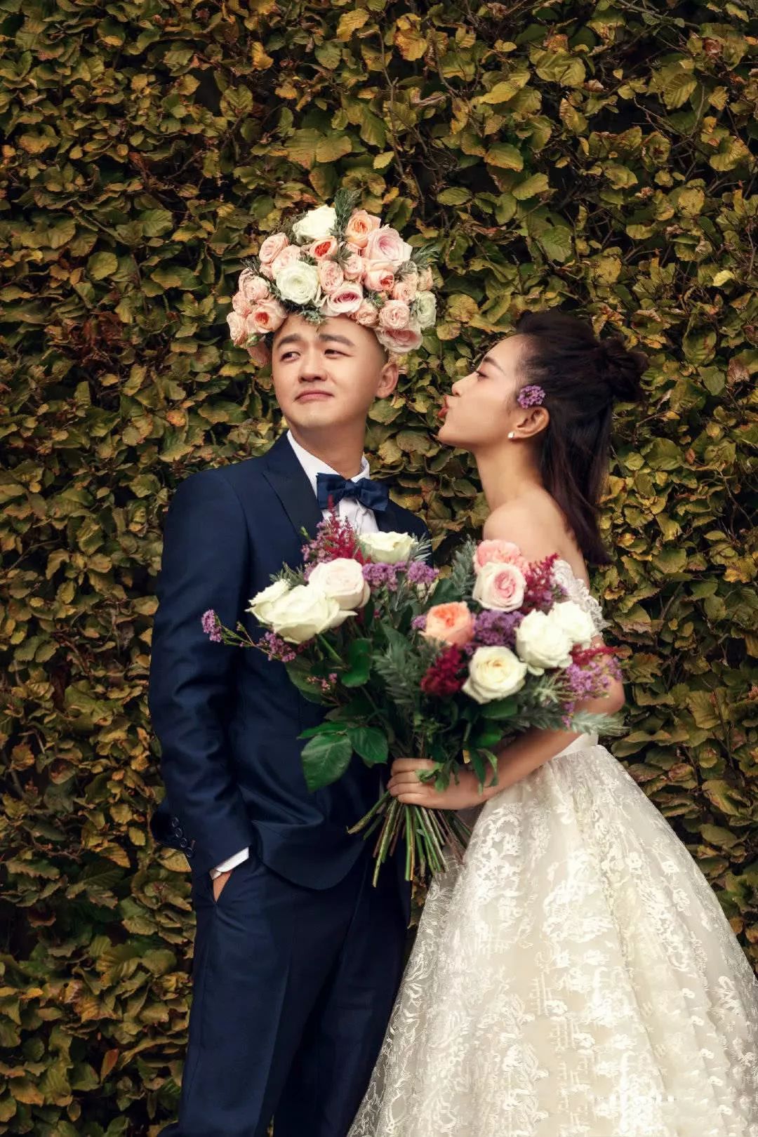 包贝尔夫妇拍婚纱杂志封面网友却说感觉包文婧爱对方多一点