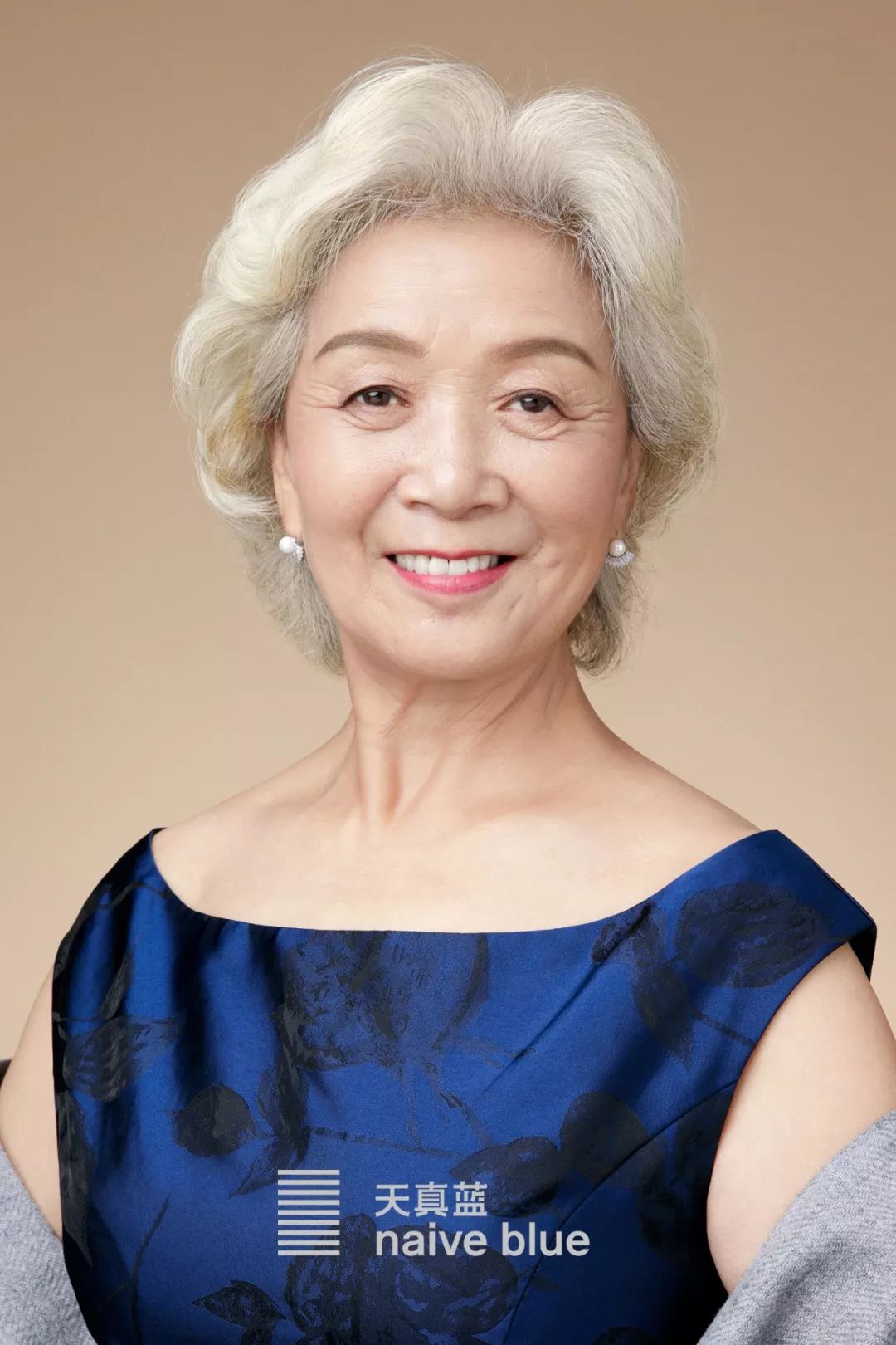 证件照|妆容|拍摄_新浪新闻