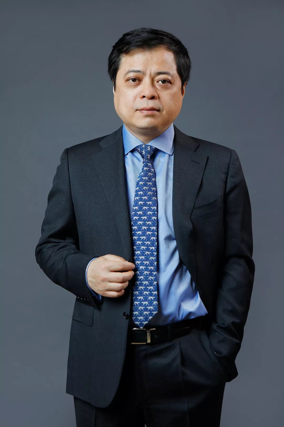 南存辉企业如何在每个岔路口做正确的选择