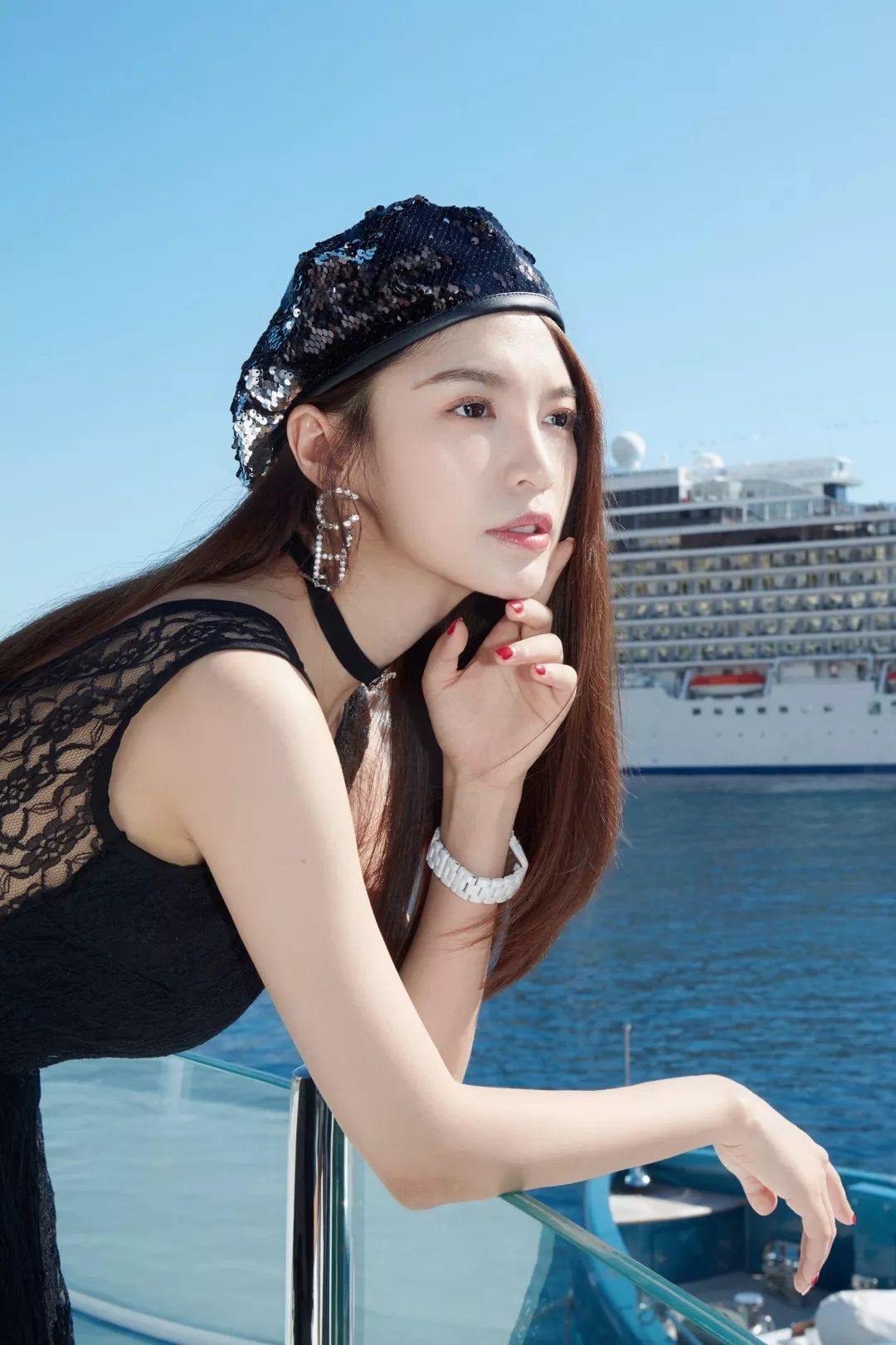 瑞丽专属模特与时尚博主首次受邀参加2019世界网红盛典