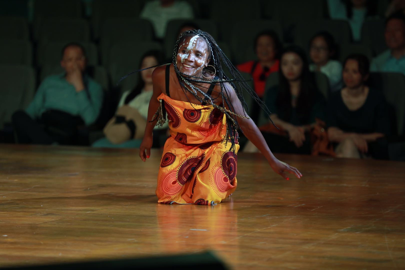 南京文化艺术节丨专场演出!马达加斯加风情舞动南京