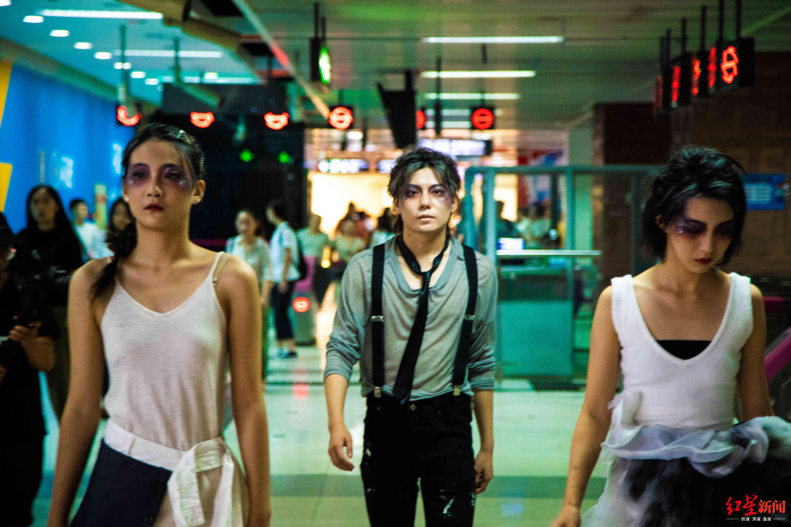 成都偷心地铁快闪邂逅不一样的成都早高峰