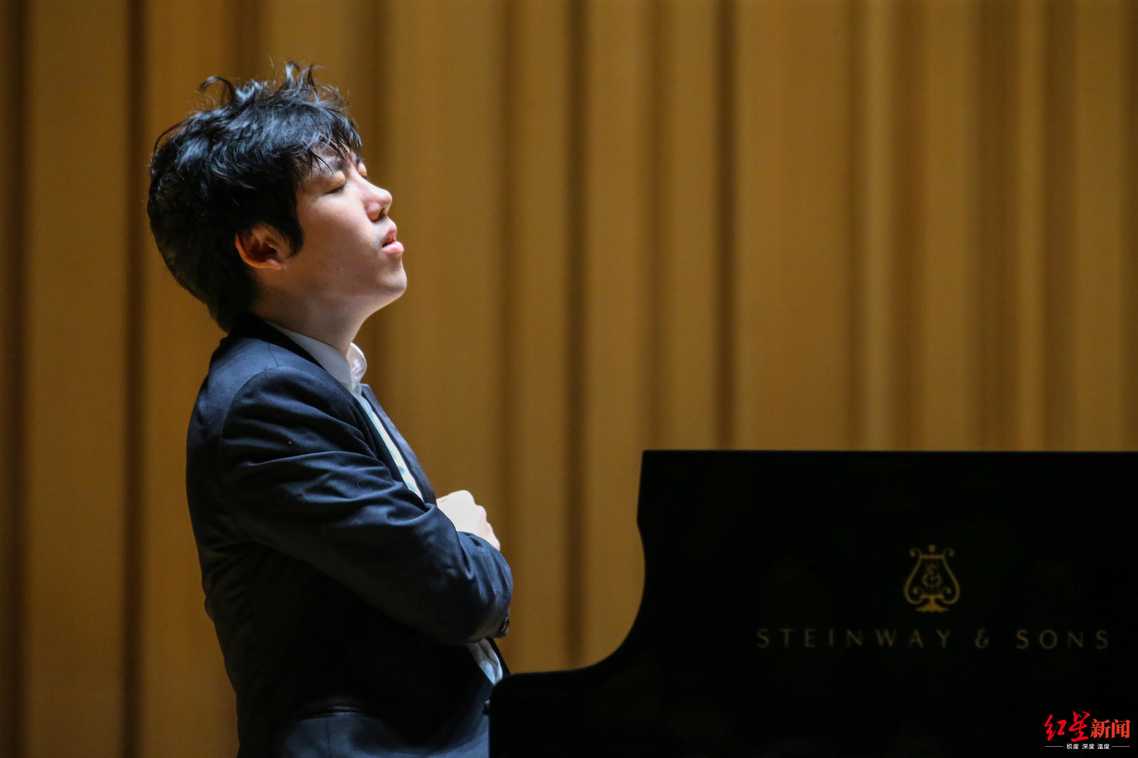 奏响蓉城之秋90后天才钢琴家张昊辰带你感受别样浪漫