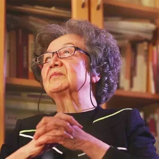 94岁的叶嘉莹先生 将全部财产捐赠给南开大学 设立"迦陵基金" 用来