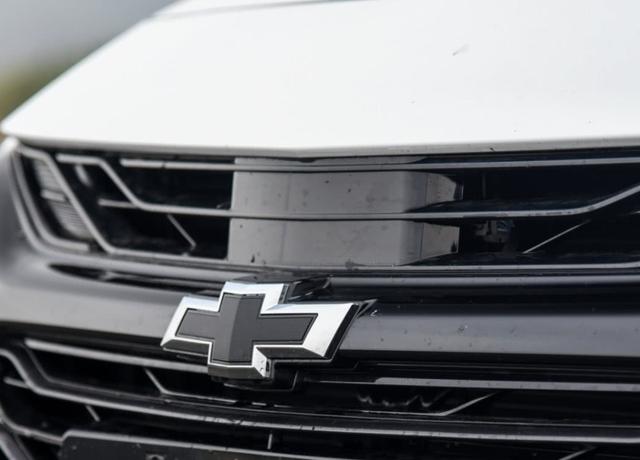 发动机比迈腾还强性价比雅阁还高17万拿下帅气20t黑标雪佛兰