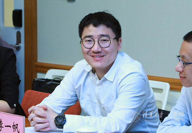 李绍烛发言 石加东 摄校友王思平发言 石加东 摄从2017年开始,清华在