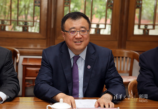 深鉴科技创始团队成员捐资清华