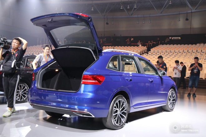 "瓦罐"新选择 上汽大众全新一代朗逸旅行版亮相-新浪汽车