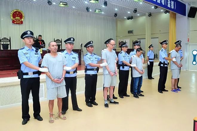 贩运毒品19公斤!两毒贩在盐被审一死刑一死缓!