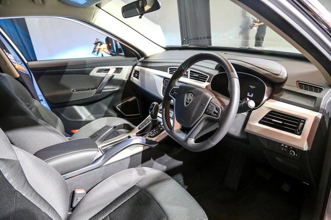 宝腾x70吉隆坡上市 售价9.98万元-12.38万元