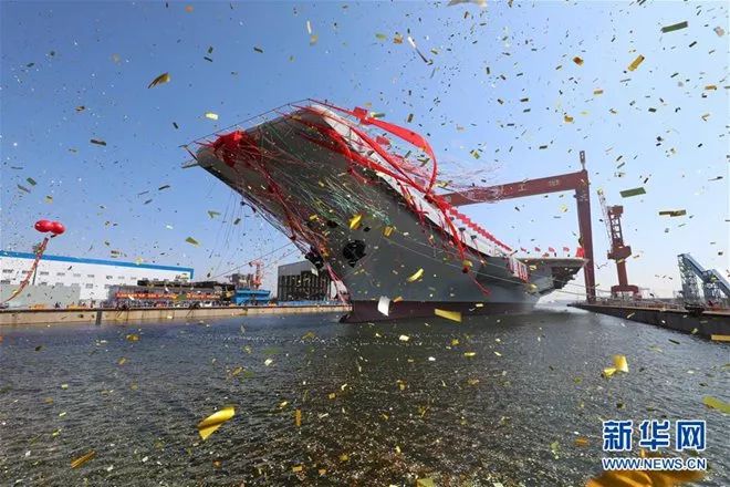 2017年4月26日，首艘国产航母举行下水仪式。