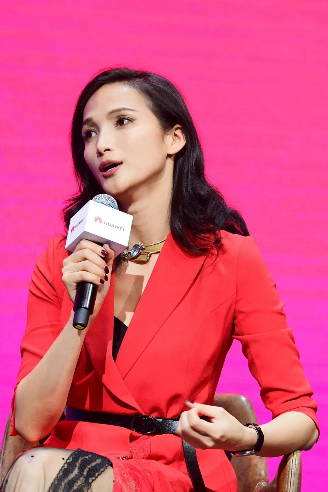 华为mate20彩绘她时代背后的思考