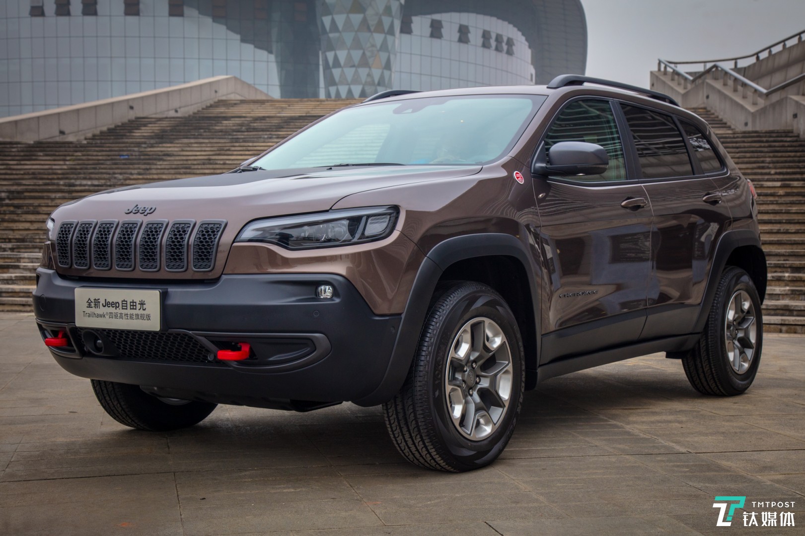 大灯开眼角动力换新20t试驾jeep新自由光