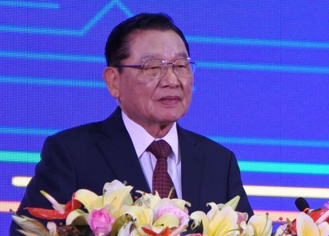 江丙坤为台当局指明方向坚持九二共识反台独