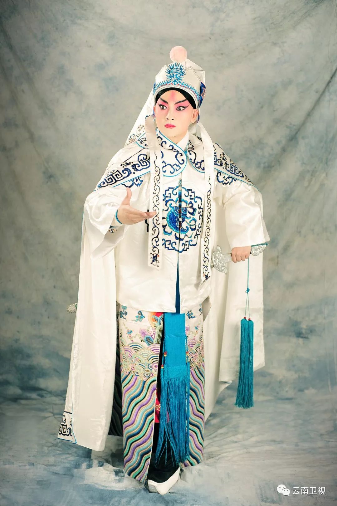 《梅花香自苦寒来》|朱福:文武不挡 神形兼备