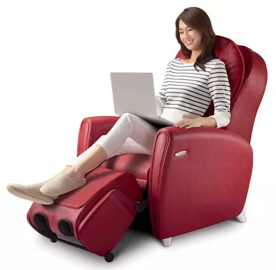 《头号玩家》中诺兰的座椅太酷炫?但我更爱这台沙发中的"变形金刚"!