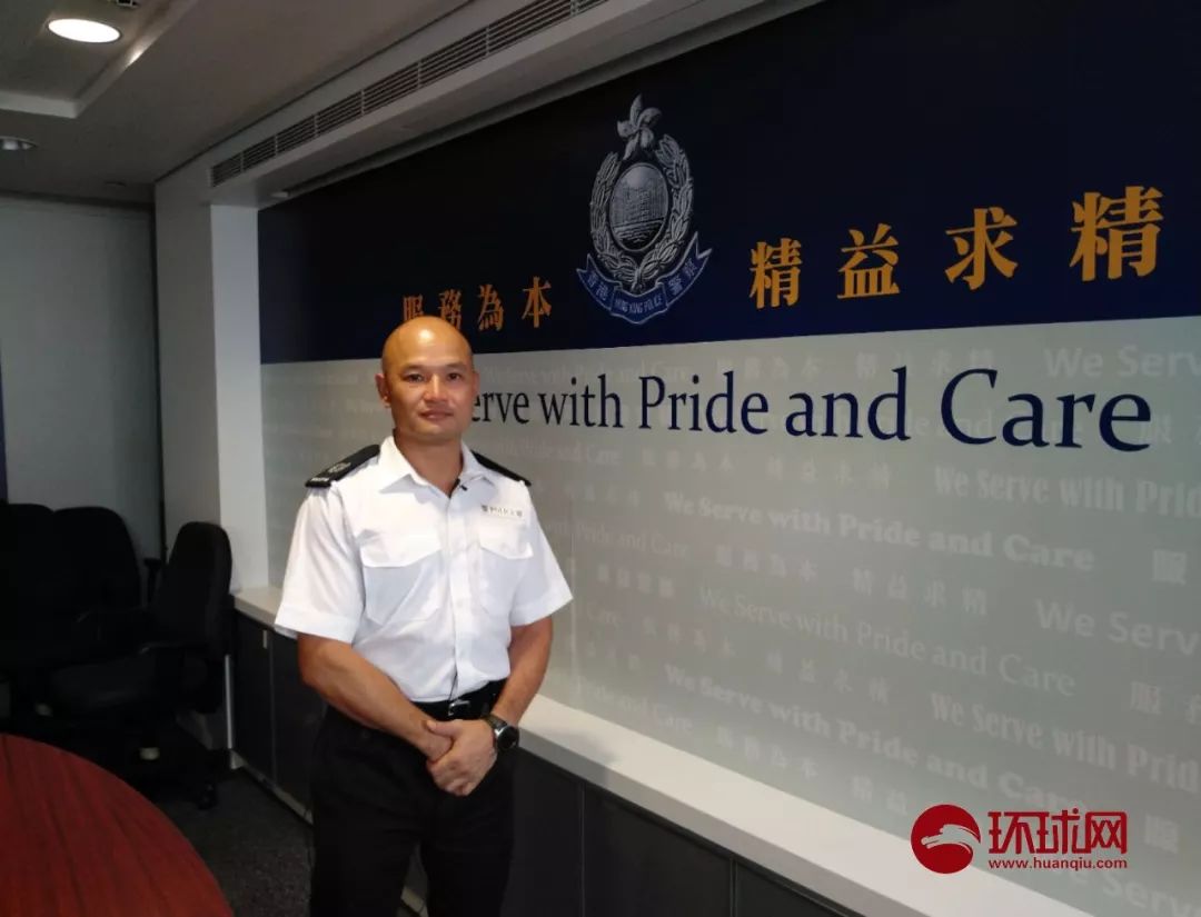 光头警长刘sir孩子学校支持香港警队叫我不用担心