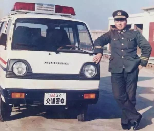 骑着侉子出警的那些年……|警车|侉子|警用直升机_新浪新闻