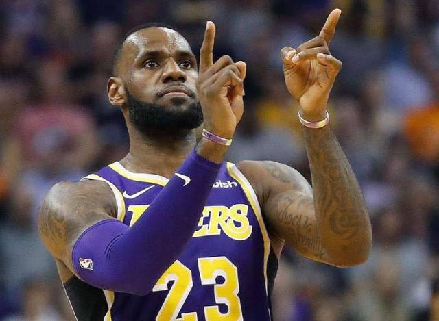 詹姆斯自称最好的球员,科比:只有拿最多冠军的