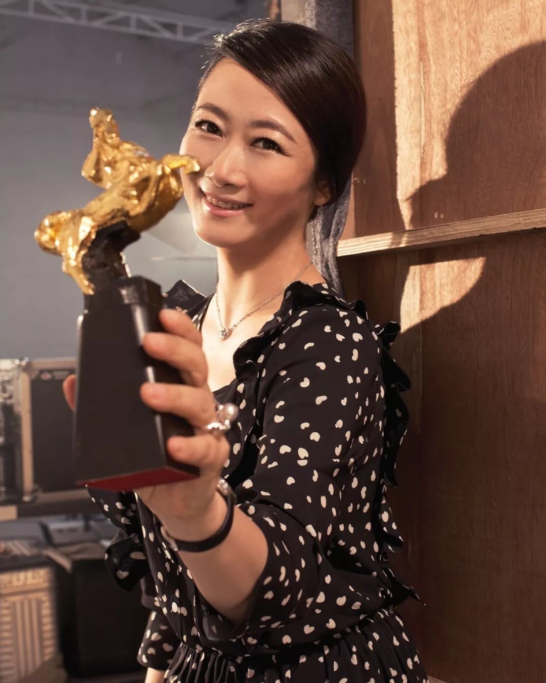 对贾樟柯来说,赵涛无疑是创作的缪斯.