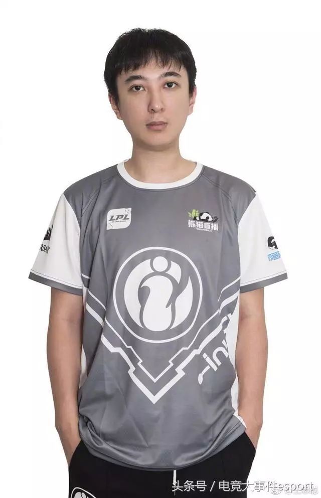 王思聪正式成为LPL职业选手 IG对阵VG王思聪