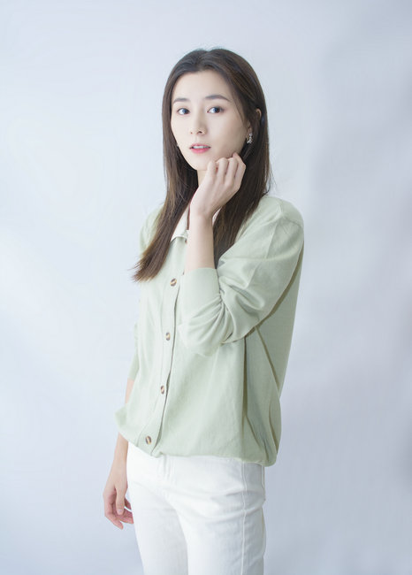 郑舒环主演电影《追逐》开机 女一号角色挑战大荧屏