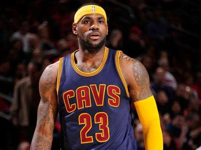 詹姆斯一数据超越乔丹、科比和现役所有球员,