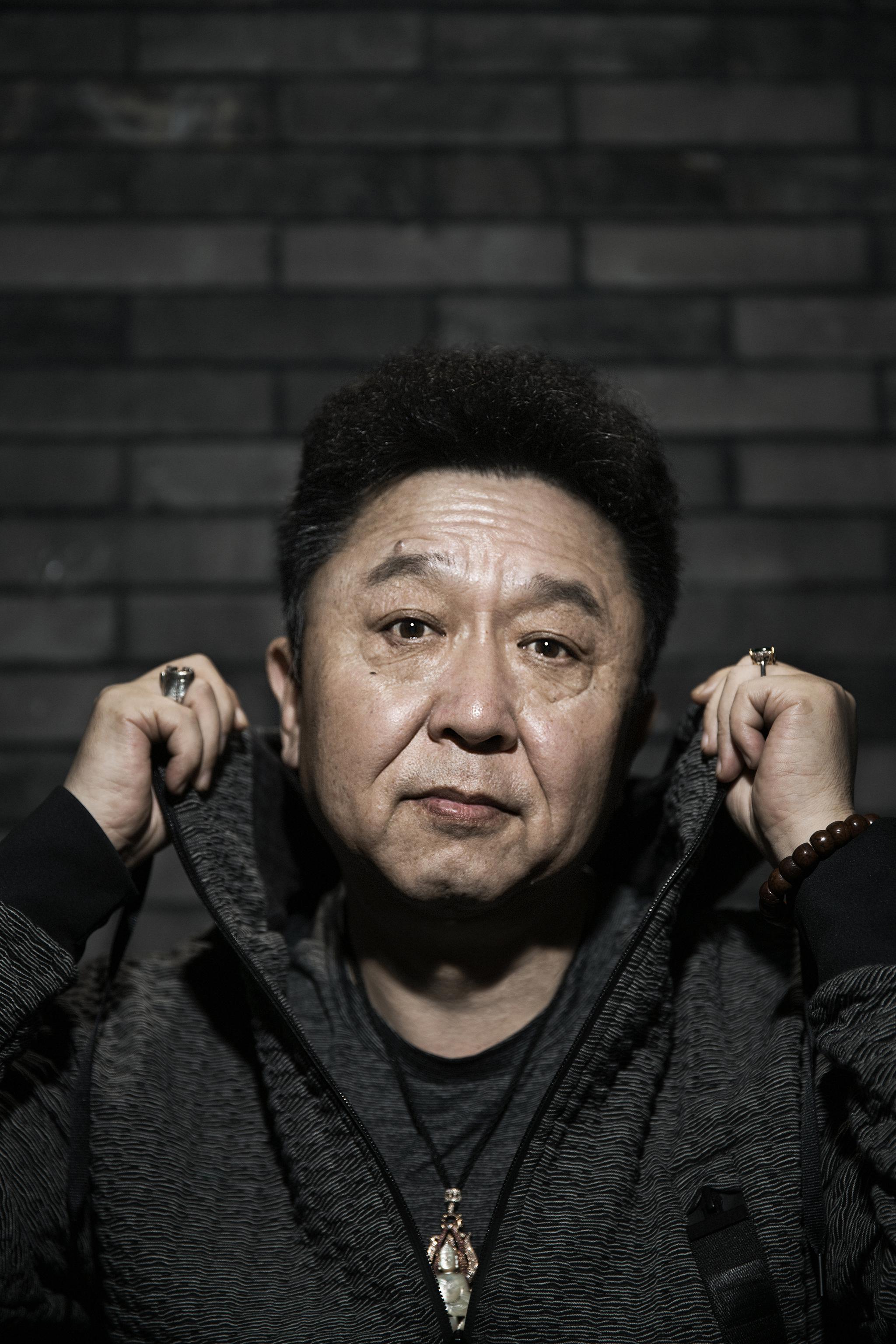 于谦:从路人甲到大男主,都是说相声养活不了自己给逼的_新浪新闻