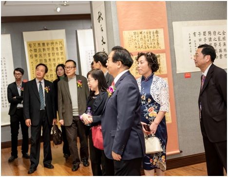 �������黭������ͬ��չʾ��Ʒ �����������д��ʱ��