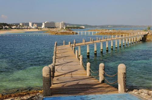 日本冲绳游客首破900万大关 中国游客人数创新高