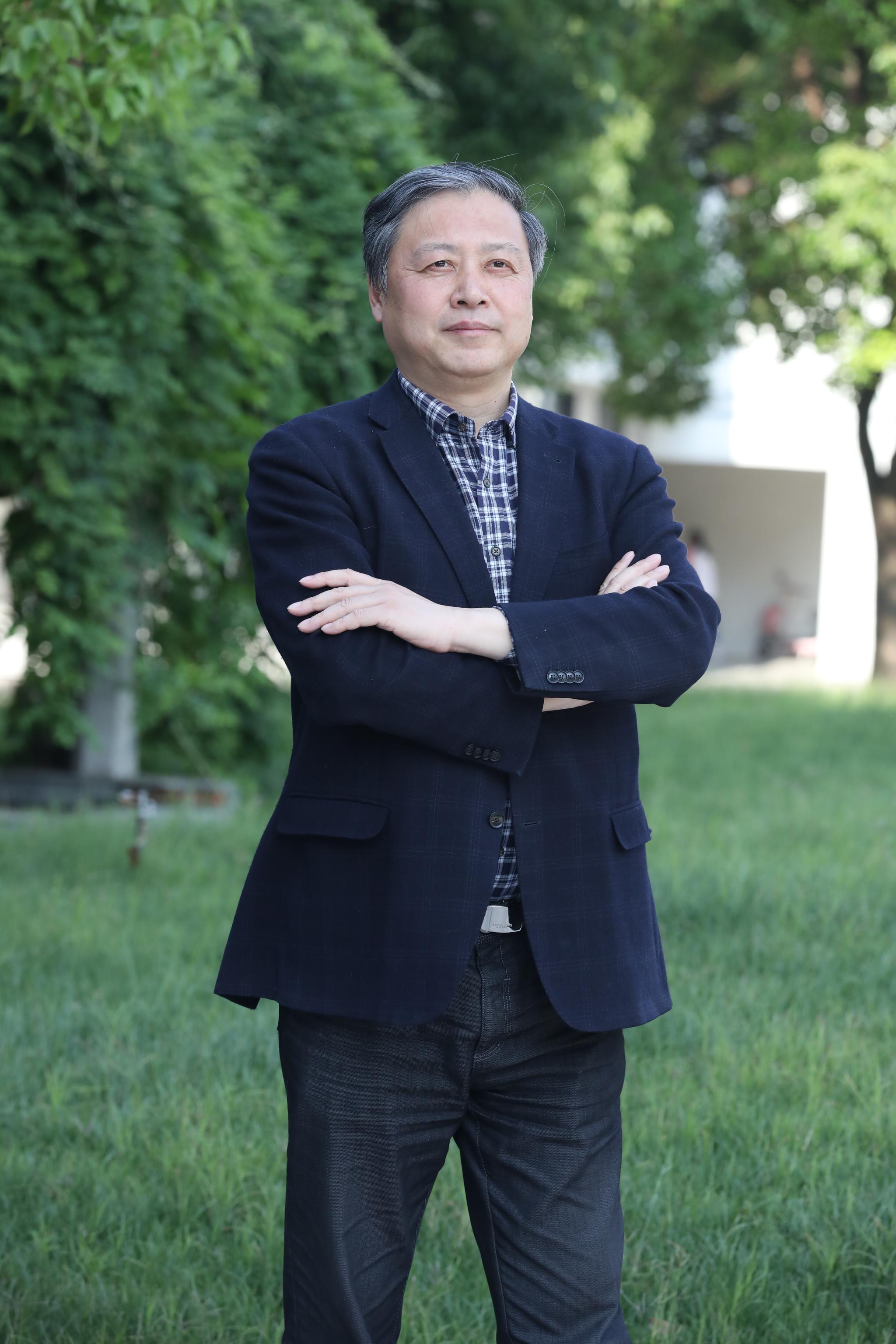 "适合的教育"不能一味地迎合 扬大附中校长张天若:"培养孩子成才更要