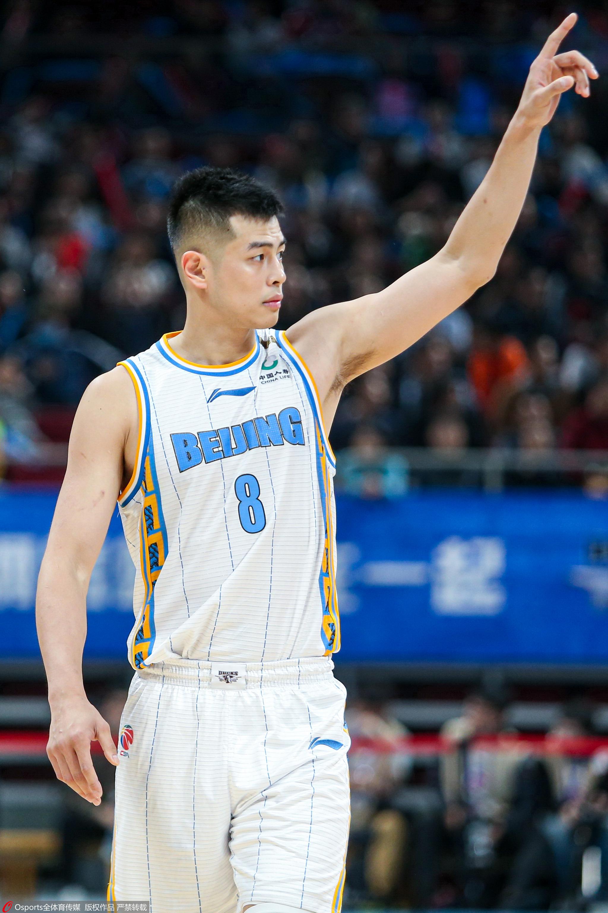 方硕再现超巨时刻林书豪赞搭档接管比赛