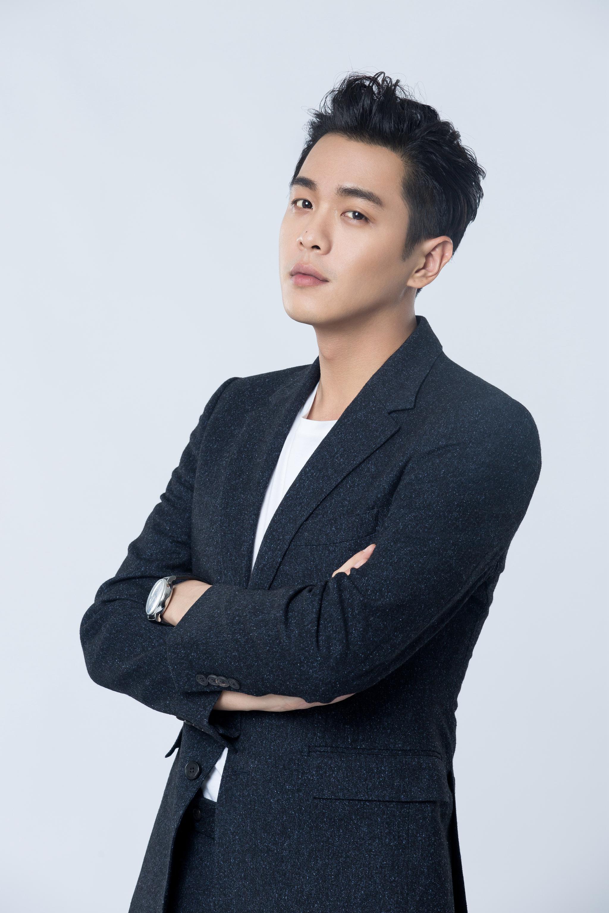 2019娱乐年度人物丨张若昀日渐闲化不信水逆