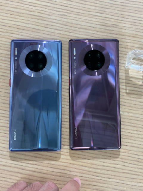 大家觉得 mate30 pro 的星河银和罗兰紫哪个更好看?_手机新浪网