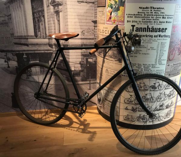 在汉堡作曲家街区听马勒弹琴