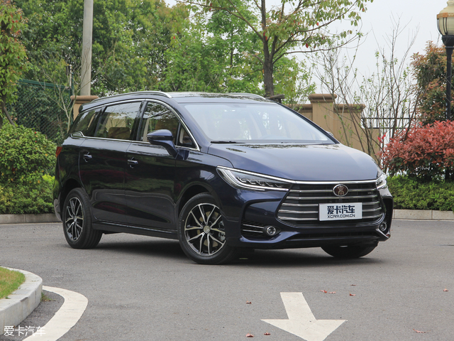 比亚迪宋max6座版上市7991299万元