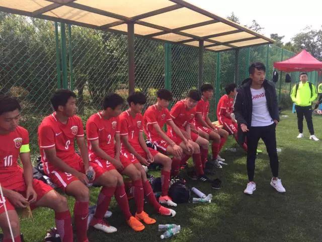 上海上港梯队建设:U16与U17两支梯队同时闯入