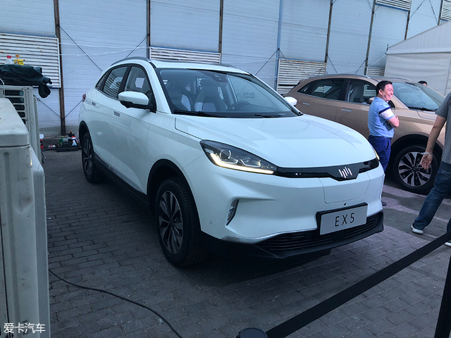 威马ex5家族正式上市 售价16.65万元起-新浪汽车