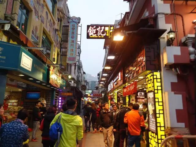 购物打折季,跑马shopping两不误 | 2018澳门国